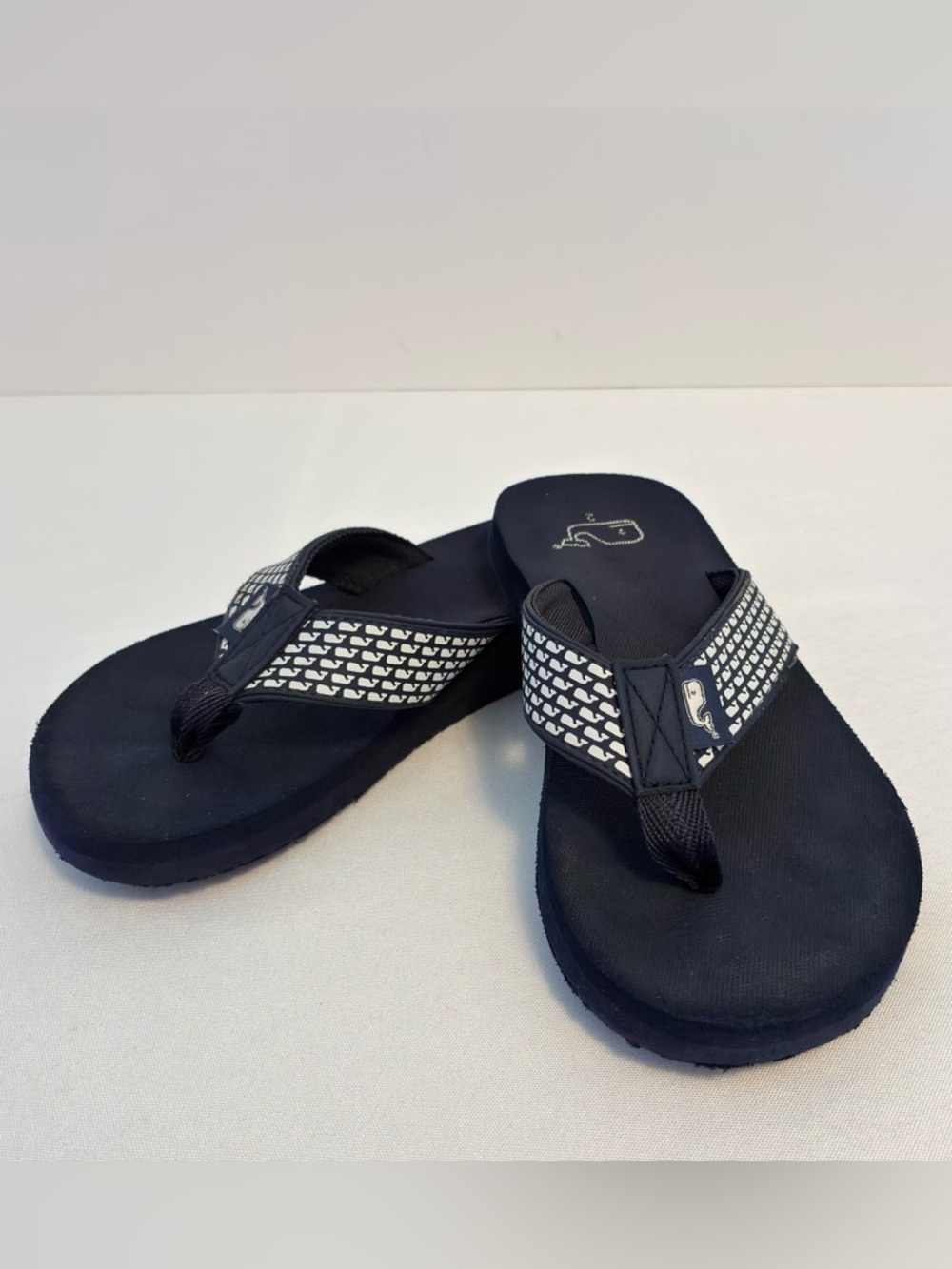 Vineyard Vines Boys Micro Whale Foam Flip Flops Nautical Navy Size 2